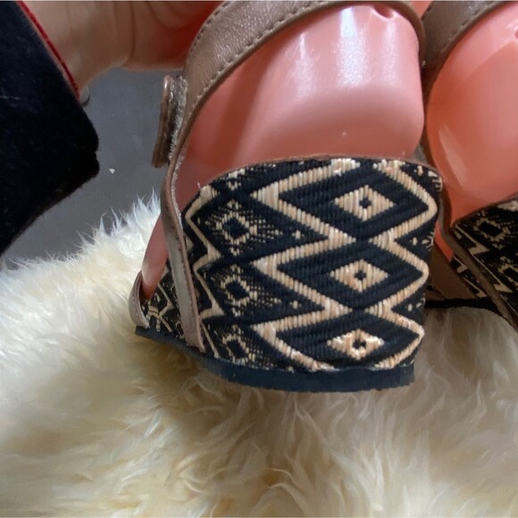 Silver Lining by Alivio Taupe Multi Kiara wedge heel strappy sandal EU 39 US 8.5 - Picture 7 of 10